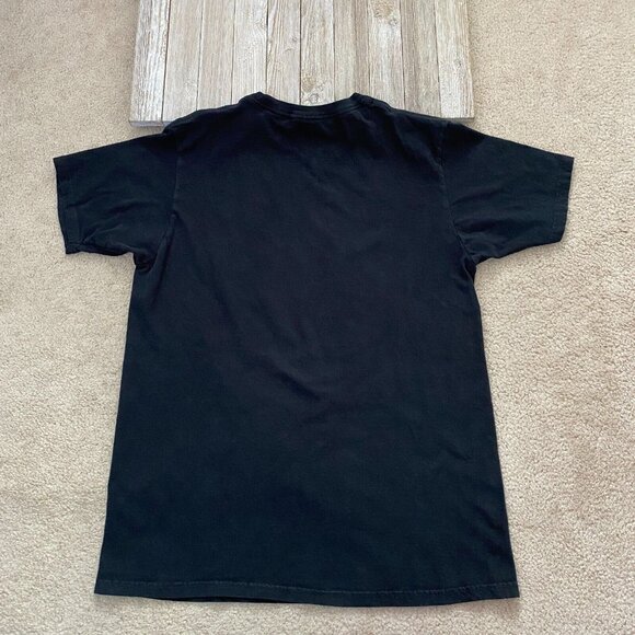 Naruto Shippuden Chibi Sasuke Hatake T-Shirt Size M Graphic Print Anime Manga 2 - Picture 8 of 12